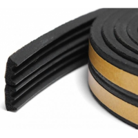 Ущільнювач Sigma самоклеючий Е-подібний для вікон та дверей 9x4 мм чорний 1 метр/2 смужки на відріз (714142)